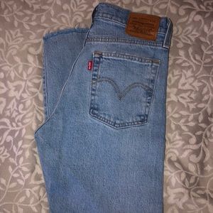 Levi’s wedgie jeans